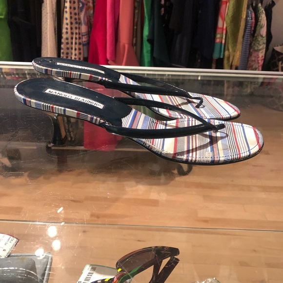 🥰 Manolo Blahnik kitten heels🥰 - Picture 5 of 12